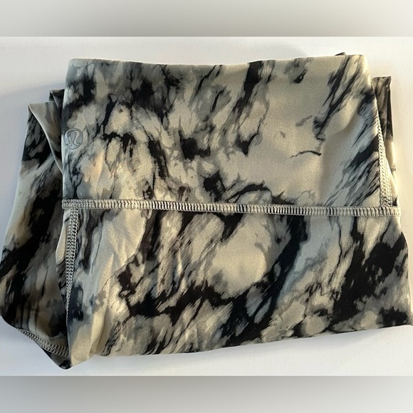 Lululemon Wunder Under Crop Leggings 8 Luxtreme Marble Mid Rise Pocket - Picture 8 of 15